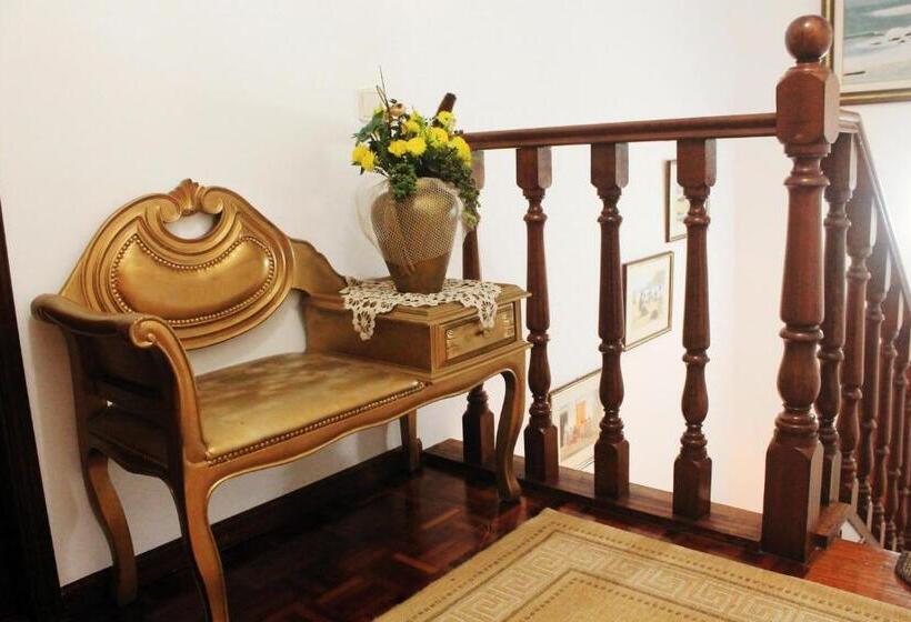 اتاق استاندارد با سرویس بهداشتی مشترک, Guesthouse Pombinha
