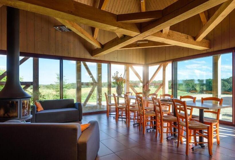 ガーデンビュースイート, Hameau Des Damayots