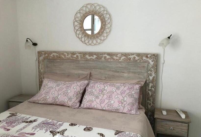 Quarto Estandar Cama King, La Casa Del Limoneto