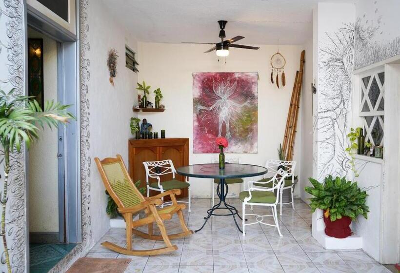 غرفة قياسية مع حمام خارجي, Casa Del Pintor Chetumal