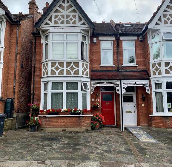 Номер Deluxe, 38 Whitehall Road