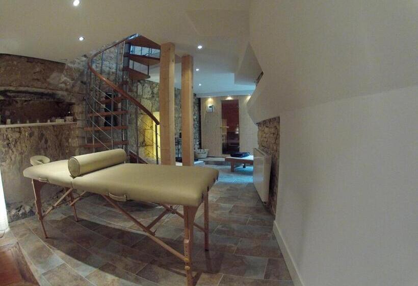 Люкс Deluxe Кровать Кинг, Maison Colladon