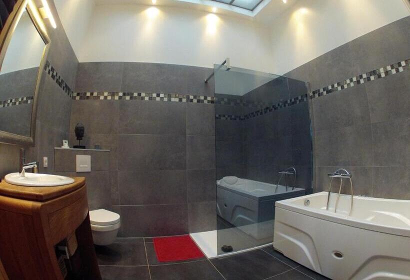 Люкс Deluxe Кровать Кинг, Maison Colladon