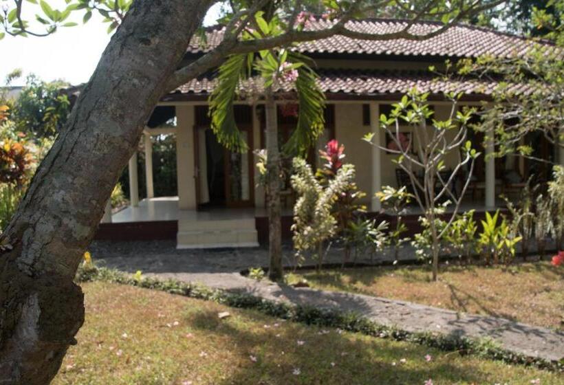اتاق استاندارد با چشم‌انداز استخر, Guesthouse Rumah Senang