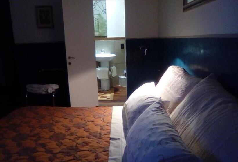Номер Стандарт с Балконом, B&b Il Giovine
