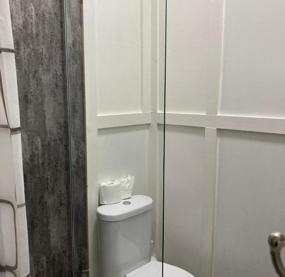 Номер Basic, Elmora House
