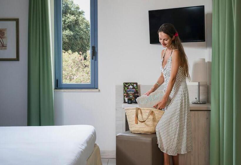 Трехместный Номер Комфорт, Garden Toscana Resort