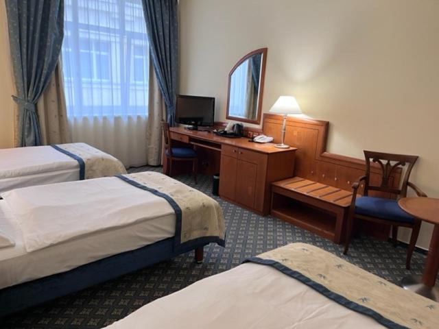 اتاق استاندارد سه نفره, Ramada Prague City Centre