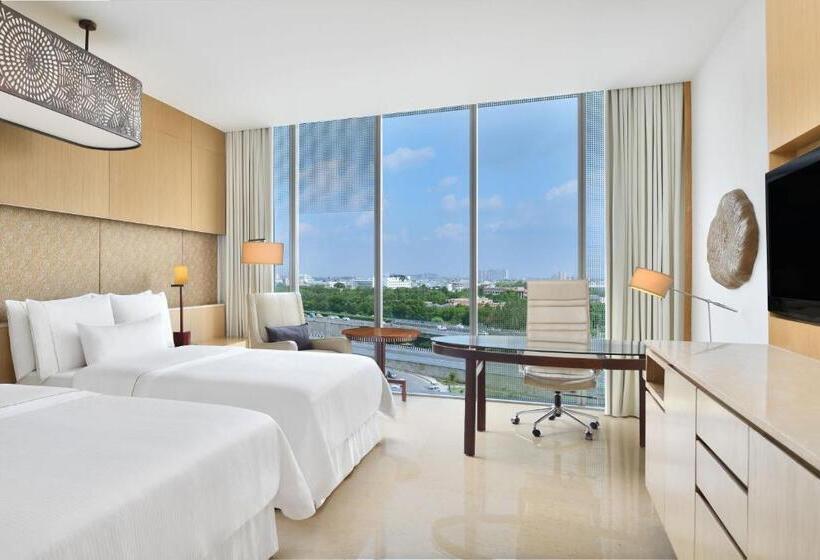 琮城市景观的豪华间, The Westin Gurgaon, New Delhi