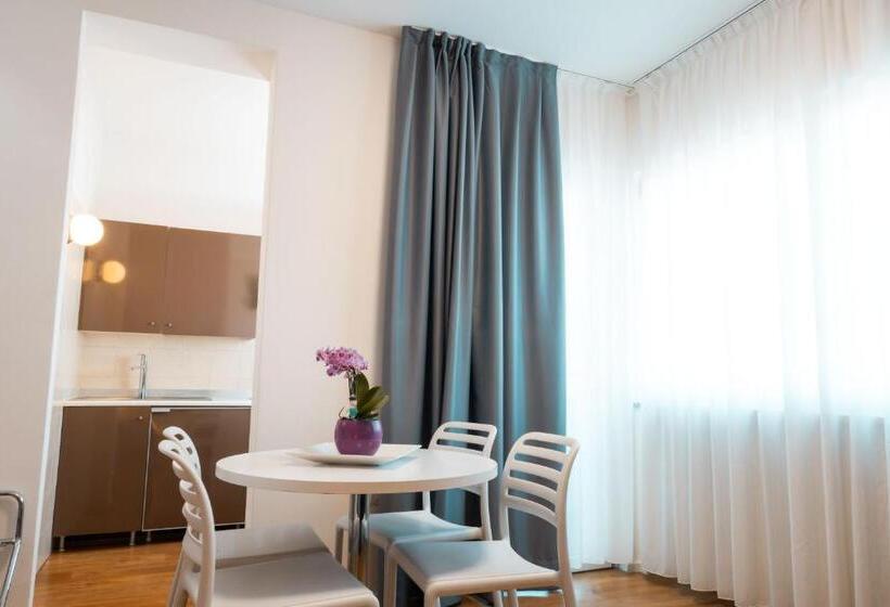 Standard studio with lake view, Torbole Apart