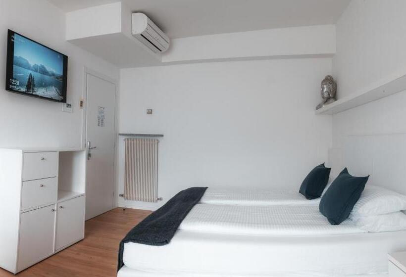 Standard studio with lake view, Torbole Apart