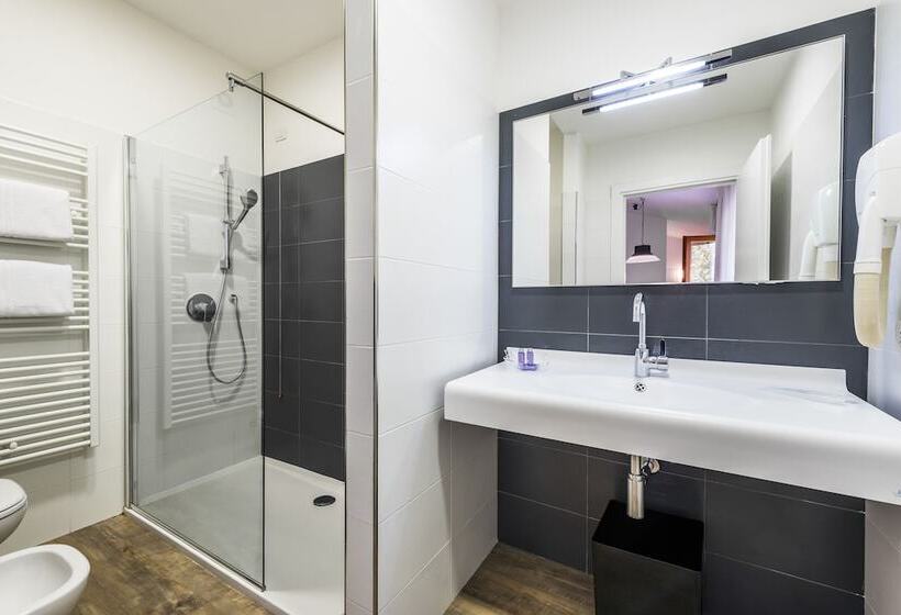 Standard studio with lake view, Torbole Apart