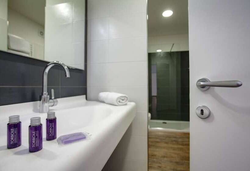 1 Bedroom Apartment Lake View, Torbole Apart