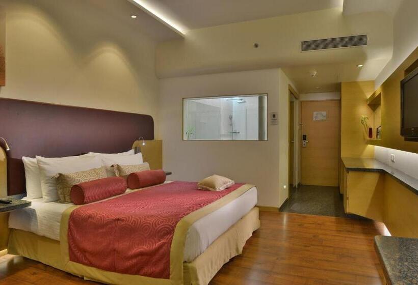 Executive Room Queen Bed, Vivanta Vadodara
