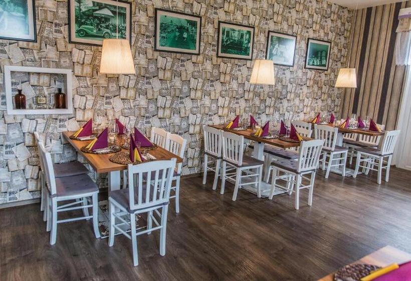 Апартаменты 2 Спальни, Restaurace Stará Lípa