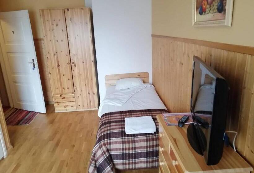 اتاق عادی, Paide B&b