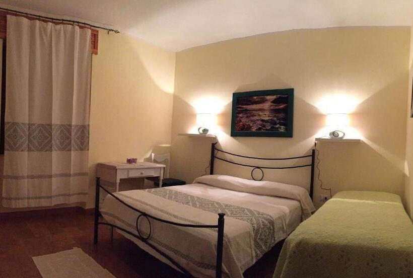 Номер Стандарт Трехместный, B&b Domus De Janas