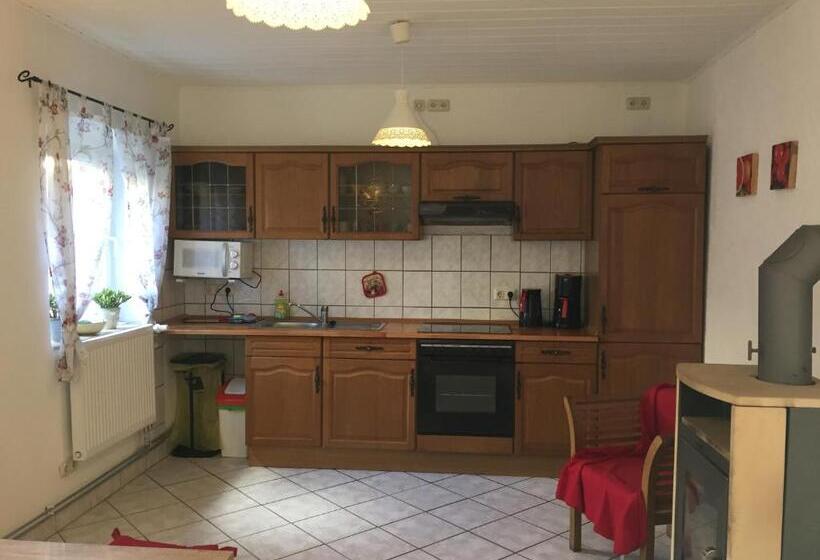 Семейный Номер, Pension No. 12