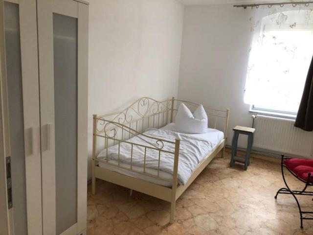 Семейный Номер, Pension No. 12