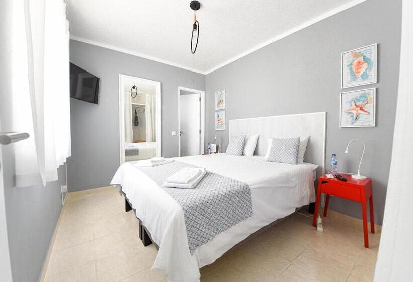 اتاق استاندارد, Blue Door Lagos