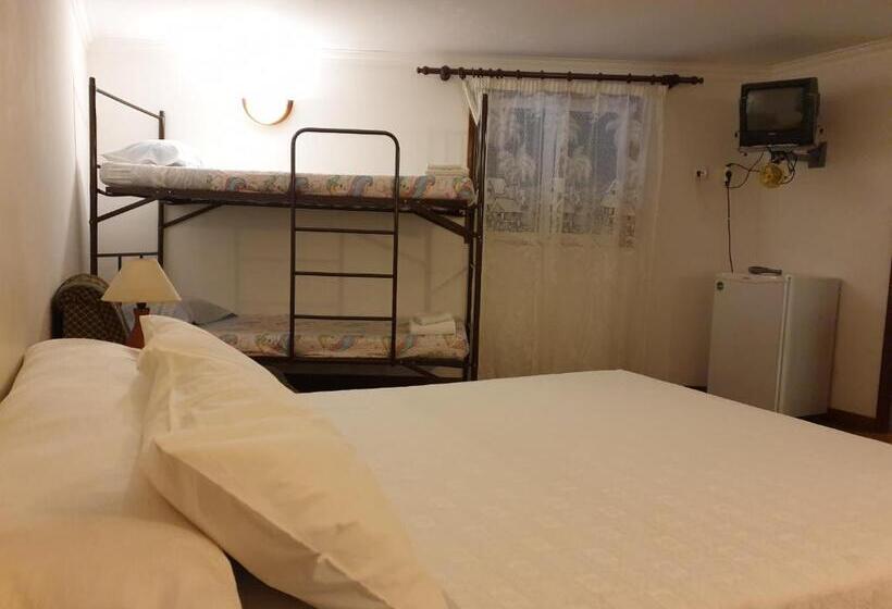 Quarto Familiar, Casa Dos Santos Alojamento   Guest House