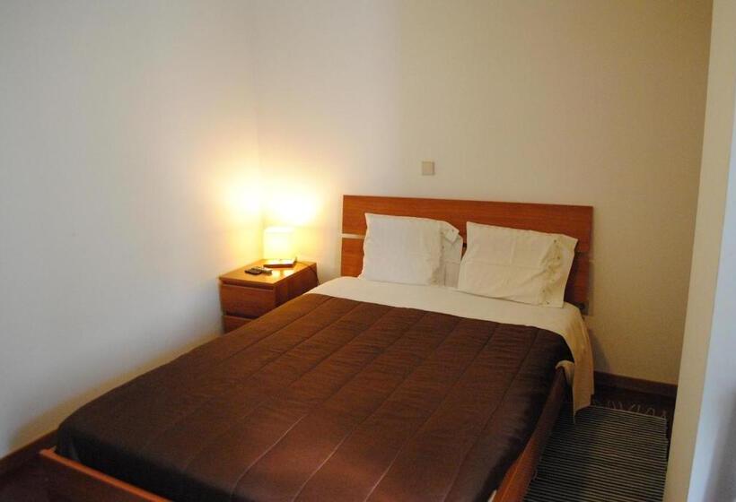 Номер Стандарт Трехместный, Casa Dos Santos Alojamento   Guest House