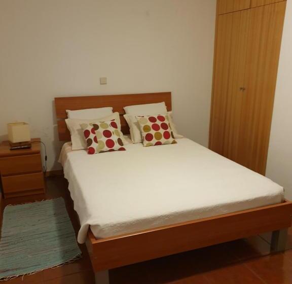 Номер Стандарт Трехместный, Casa Dos Santos Alojamento   Guest House