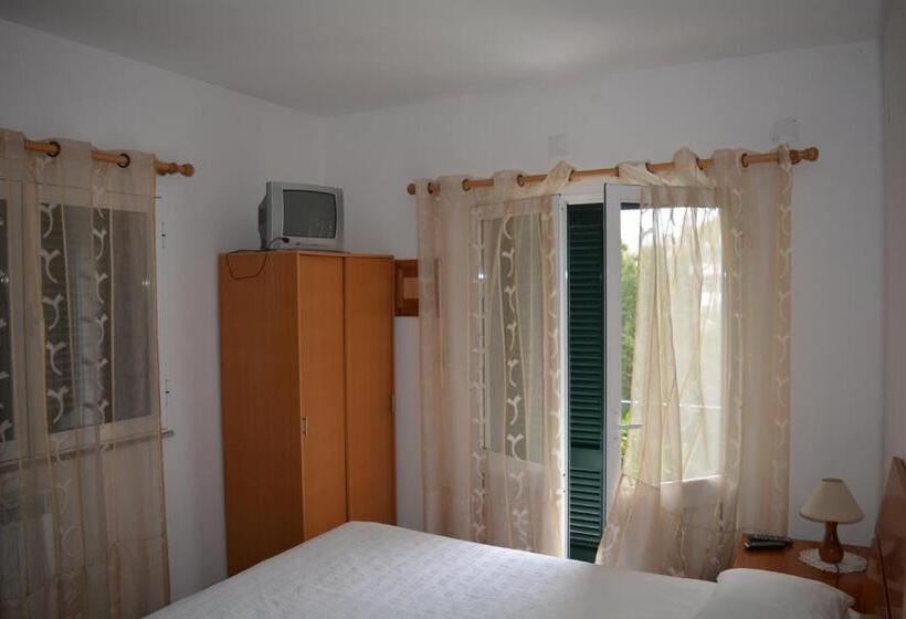 Standard room with outdoor bath, Casa Dos Santos Alojamento   Guest House