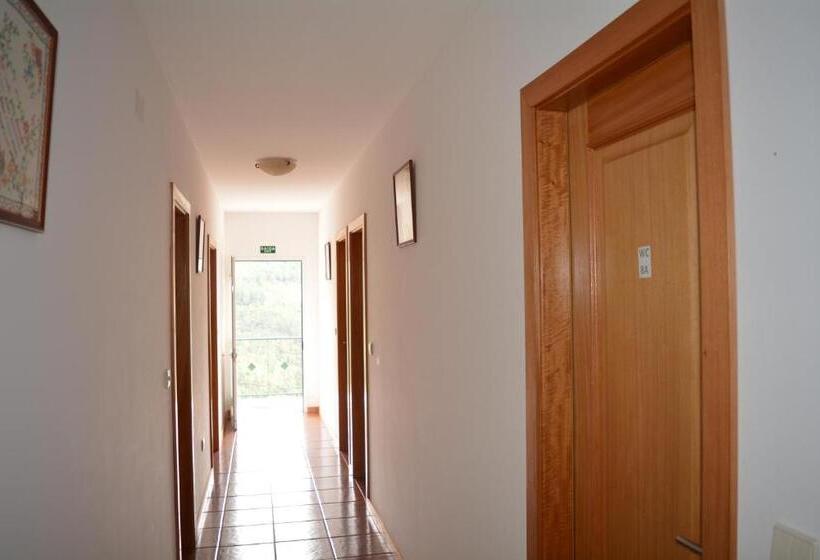 Quarto Standard Banheira Exterior, Casa Dos Santos Alojamento   Guest House