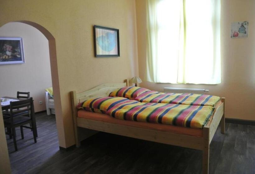 Номер Стандарт, Pension Valeria