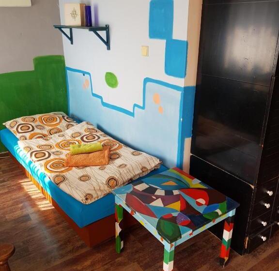 اتاق استاندارد چهار تخته, Sebarozvoja   Pobytová Galeria Pre Sebarozvoj