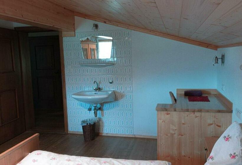 آپارتمان 3 خوابه, Unterholzhof