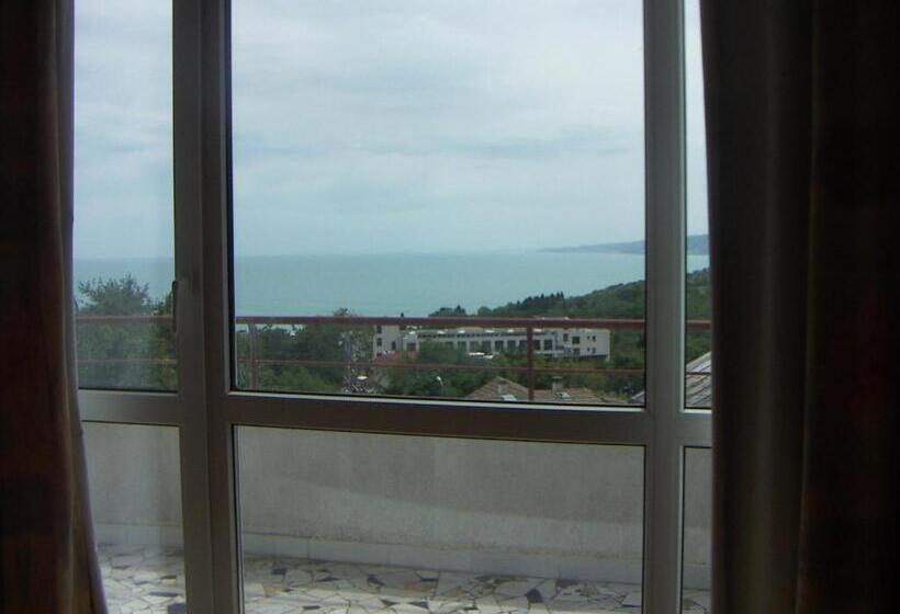 Номер Deluxe Вид на Море с Балконом, Popov Guest House
