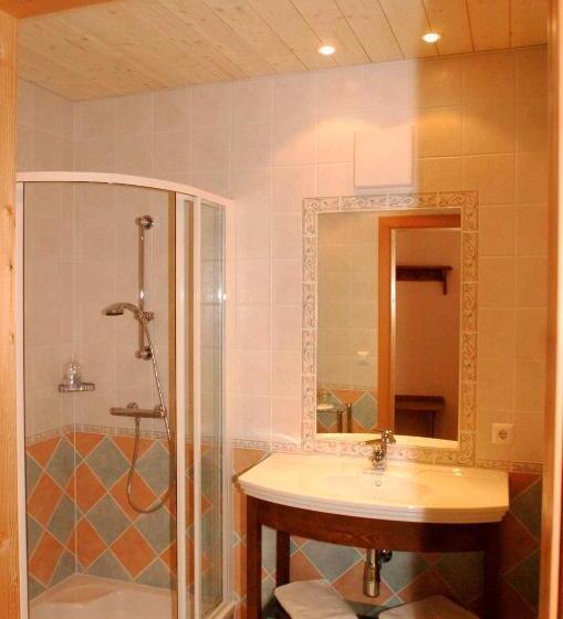 Семейные Апартаменты, Weingut Winzerhof Gästezimmer Grebenz