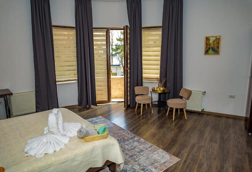 آپارتمان 1 خوابه با بالکن, Villa Casafina Serviced Apartments