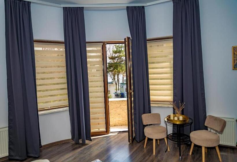 آپارتمان 1 خوابه با بالکن, Villa Casafina Serviced Apartments