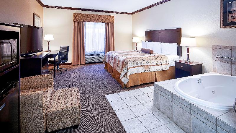 Номер Стандарт Кровать Кинг Адаптированный для Инвалидов, Best Western Plus Royal Mountain Inn & Suites