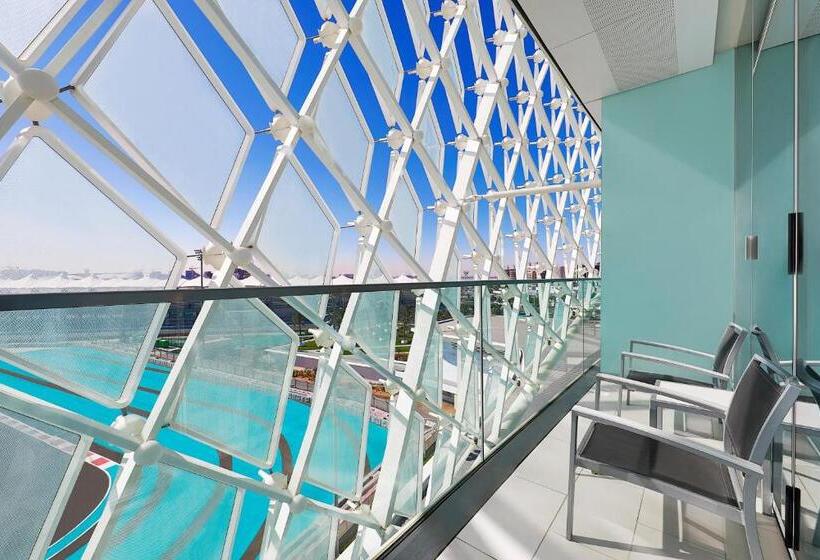 Номер Стандарт с Балконом, W Abu Dhabi  Yas Island