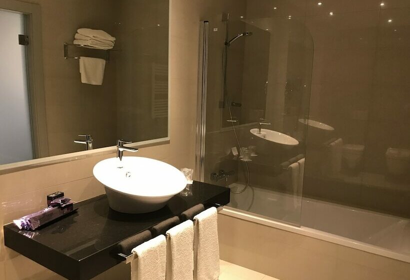 スタンダードトリプルルーム, Dña Monse Hotel Spa & Golf