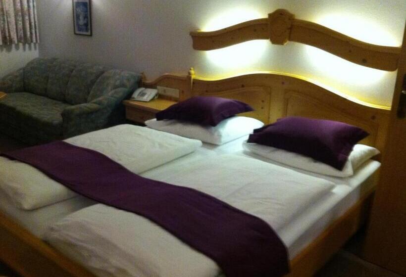 Номер Стандарт, Gruberhof Innsbruck Igls B&b