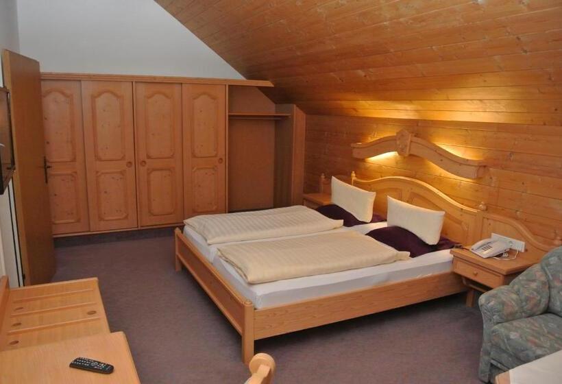 Номер Стандарт Вид на Горы, Gruberhof Innsbruck Igls B&b