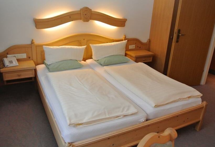Четырехместный Номер Стандарт, Gruberhof Innsbruck Igls B&b