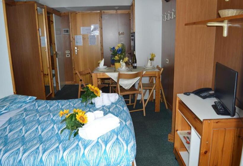1 Bedroom Apartment Mountain View, Residence Il Vigo Di Marilleva