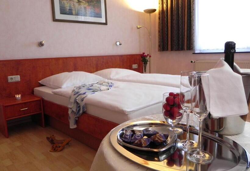 Номер Стандарт, Bahnhof Hotel Saarlouis