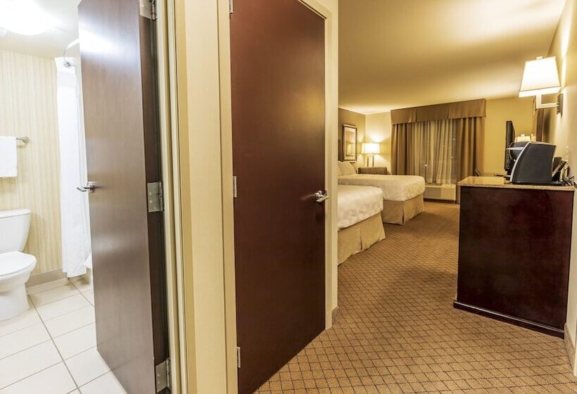２ダブルベッドのスタンダードルーム, Holiday Inn Hotel And Suites Kamloops, An Ihg