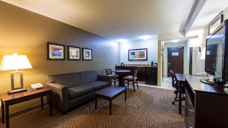 キングサイズベッドのスイートルーム, Holiday Inn Hotel And Suites Kamloops, An Ihg
