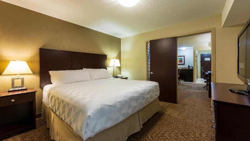 キングサイズベッドのスイートルーム, Holiday Inn Hotel And Suites Kamloops, An Ihg