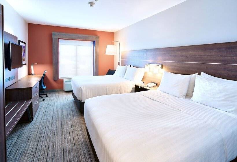 Suíte, Holiday Inn Express Hotel & Suites Dieppe Airport, An Ihg