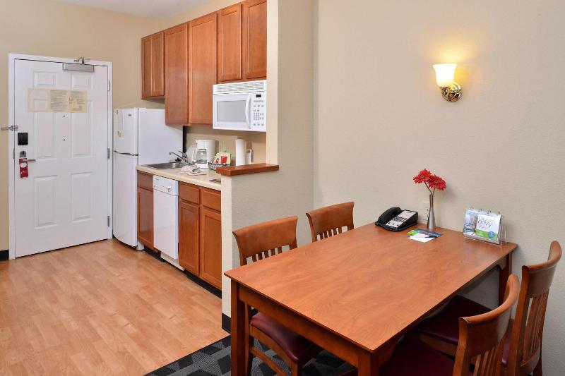 스위트, Towneplace Suites Sacramento Cal Expo