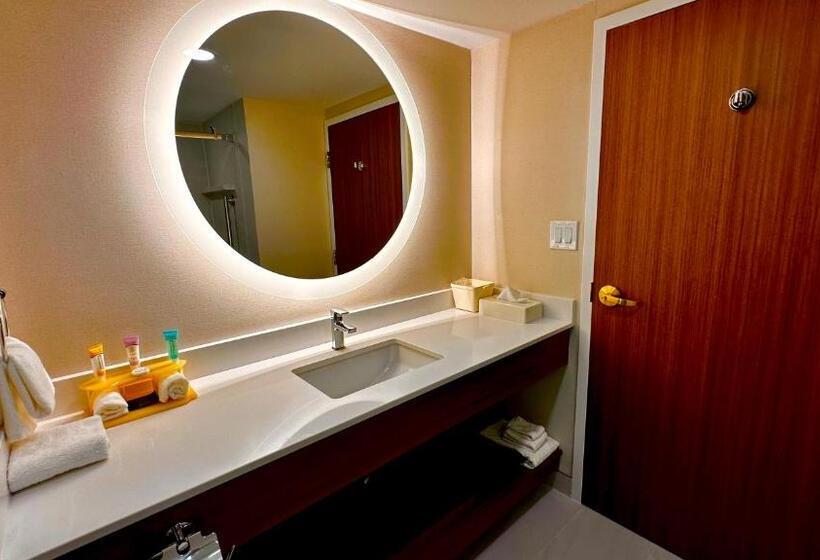 Стандартный Номер Кровать Кинг, Newmarket Hotel And Suites